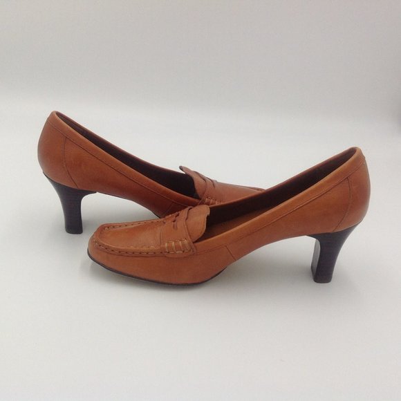 Anne Klein high heel leather loafer in saddle tan - Picture 8 of 8